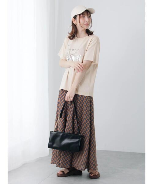 Te chichi TERRASSE（テチチテラス）の「【接触冷感】箔BIGロゴTシャツ（Tシャツ/カットソー・レディース・ベージュ/オフホワイト/チャコールグレー・F）」の7枚目の写真