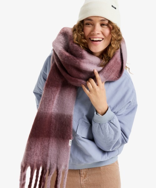 ROXY（ロキシー）の「CUTE BLUSH/ロキシーブロックチェックマフラー/ロキシーチェック柄大判ストール・マフラー（マフラー・レディース・ライラック・FREE）」の3枚目の写真