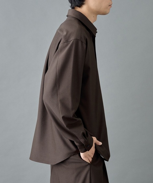 COLONY 2139（コロニートゥーワンスリーナイン）の「ウォッシャブルストレッチミニマルシャツ（シャツ/ブラウス・メンズ・ブラウン/ブラック/チャコールグレー・LARGE/MEDIUM）」の14枚目の写真