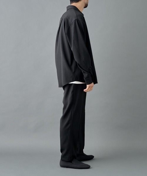 COLONY 2139（コロニートゥーワンスリーナイン）の「ウォッシャブルストレッチミニマルシャツ（シャツ/ブラウス・メンズ・ブラウン/ブラック/チャコールグレー・LARGE/MEDIUM）」の18枚目の写真