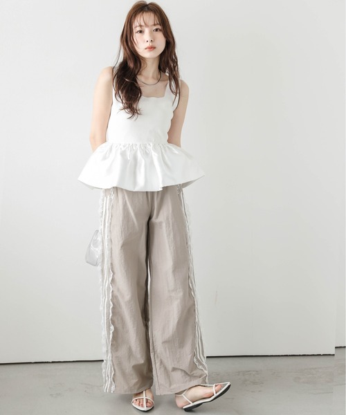 AMELY（エミリー）の「サイドレースライントラックパンツ（その他パンツ・レディース・ネイビー/ベージュ/ブラック・フリー）」の7枚目の写真