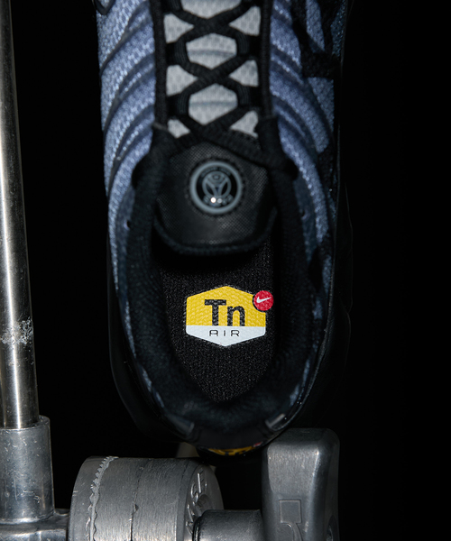 AIR JORDAN（エアジョーダン）の「【NIKE / ナイキ】 AIR MAX PLUS PRM IB2253- 001（スニーカー・メンズ・ブラック・80/85/90/95/100/105/110）」の15枚目の写真