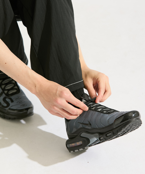 AIR JORDAN（エアジョーダン）の「【NIKE / ナイキ】 AIR MAX PLUS PRM IB2253- 001（スニーカー・メンズ・ブラック・80/85/90/95/100/105/110）」の7枚目の写真