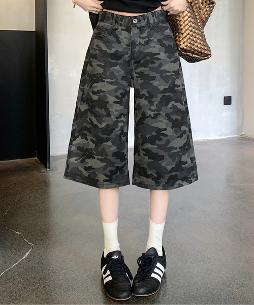 gossip!ロサンゼルス(ゴシップロサンゼルス)の「Y2K 迷彩柄デニムパンツ(デニムパンツ・レディース・カモフラージュ・M/S/L)」の1枚目の写真