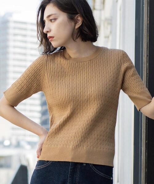 OPAQUE.CLIP（オペークドットクリップ）の「ケーブルハーフスリーブニット【UVケア/洗濯機OK】《6col/S～LL》（ニット/セーター・レディース・グリーン/アイボリー/ブラック/ネイビー/キャメル/ボルドー・36/38/40/42）」の5枚目の写真