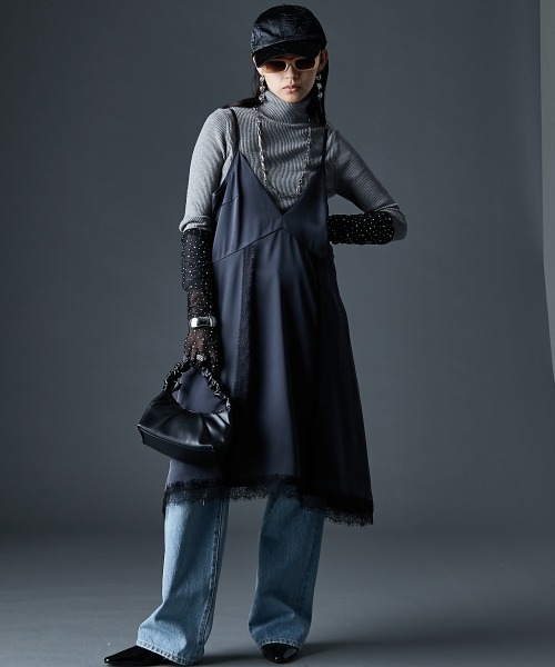 GEVS.(ジェイヴィス)の「サテンキャミソールワンピース<大きいサイズ有>GEVS.(ワンピース・レディース・ブラック/ブラウン・5L/4L/3L/LL/L/M)」の2枚目の写真