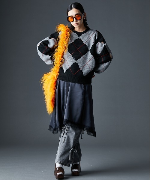 GEVS.(ジェイヴィス)の「サテンキャミソールワンピース<大きいサイズ有>GEVS.(ワンピース・レディース・ブラック/ブラウン・5L/4L/3L/LL/L/M)」の3枚目の写真