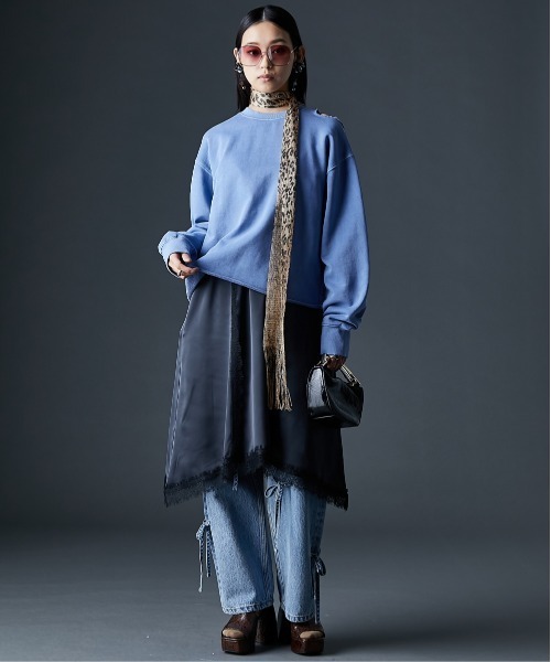 GEVS.(ジェイヴィス)の「サテンキャミソールワンピース<大きいサイズ有>GEVS.(ワンピース・レディース・ブラック/ブラウン・5L/4L/3L/LL/L/M)」の4枚目の写真