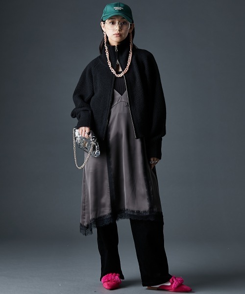 GEVS.(ジェイヴィス)の「サテンキャミソールワンピース<大きいサイズ有>GEVS.(ワンピース・レディース・ブラック/ブラウン・5L/4L/3L/LL/L/M)」の5枚目の写真