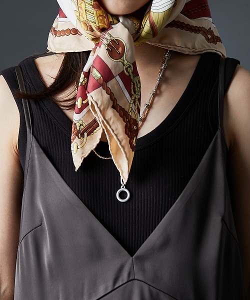 GEVS.(ジェイヴィス)の「サテンキャミソールワンピース<大きいサイズ有>GEVS.(ワンピース・レディース・ブラック/ブラウン・5L/4L/3L/LL/L/M)」の14枚目の写真