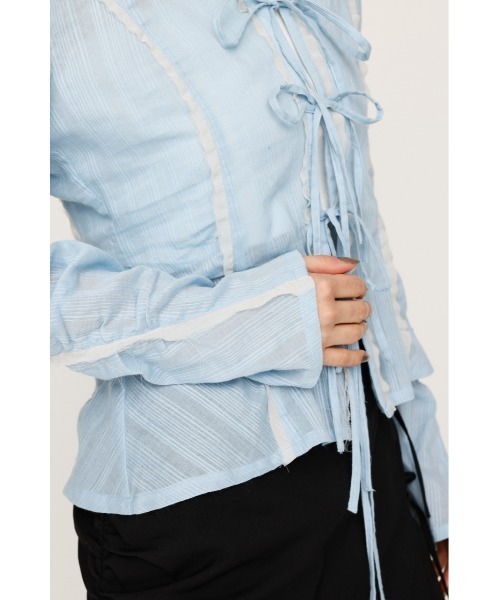 SLY（スライ）の「FRONT RIBBON SHIRRING SH フロントリボン シャーリング シャツ 秋服 春服（シャツ/ブラウス・レディース・ベージュ/ライトブルー/オフホワイト・FREE）」の13枚目の写真