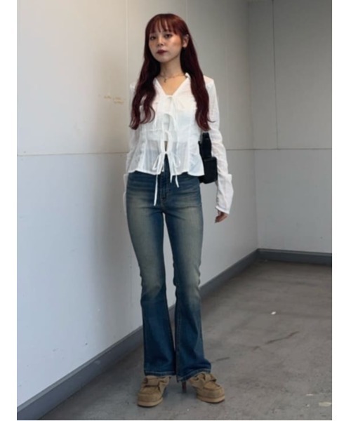 SLY（スライ）の「FRONT RIBBON SHIRRING SH フロントリボン シャーリング シャツ 秋服 春服（シャツ/ブラウス・レディース・ベージュ/ライトブルー/オフホワイト・FREE）」の15枚目の写真