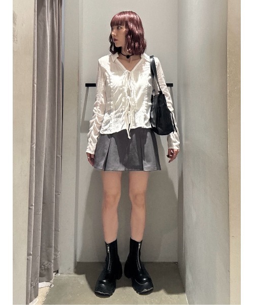 SLY（スライ）の「FRONT RIBBON SHIRRING SH フロントリボン シャーリング シャツ 秋服 春服（シャツ/ブラウス・レディース・ベージュ/ライトブルー/オフホワイト・FREE）」の16枚目の写真