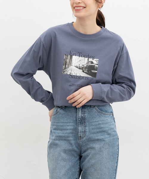 Honeys(ハニーズ)の「フォトプリントTシャツ(Tシャツ/カットソー・レディース・スミクロ/モカ/ホワイト×レッド/ホワイト×ブルー/グレイッシュブルー・L/LL/M/S)」の5枚目の写真