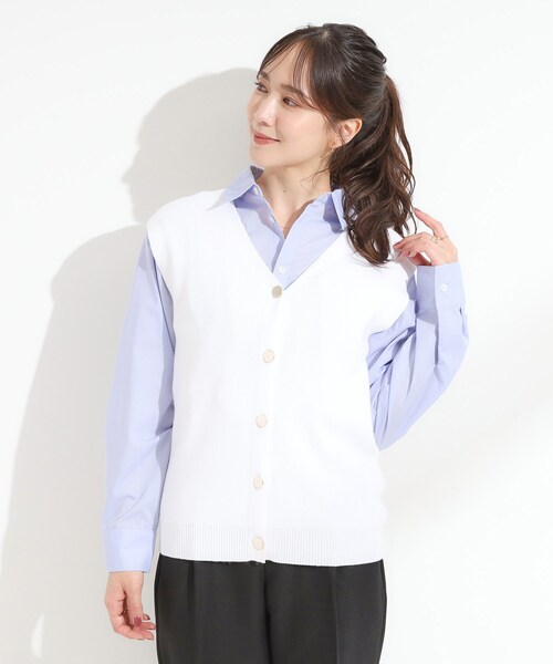 DRESKIP（ドレスキップ）の「【S-LL】ゴールドボタンが上品 大人のニットベスト（ベスト・レディース・ブラック/ダークブラウン/オフホワイト・03/04/02/01）」の4枚目の写真