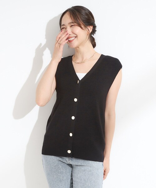 DRESKIP（ドレスキップ）の「【S-LL】ゴールドボタンが上品 大人のニットベスト（ベスト・レディース・ブラック/ダークブラウン/オフホワイト・03/04/02/01）」の8枚目の写真