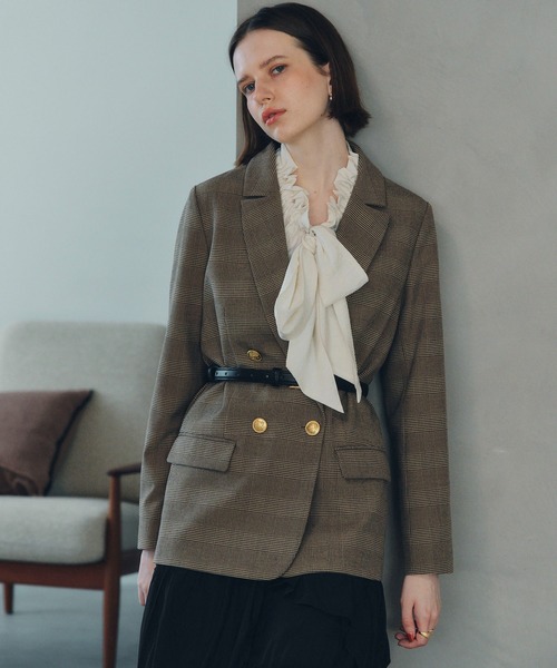 YECCA VECCA（イェッカヴェッカ）の「金釦テーラードジャケット（テーラードジャケット・レディース・ホワイト系その他7/ブラウン系その他4/ネイビー・FREE）」の2枚目の写真