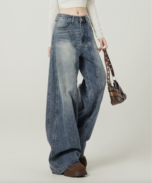 ADDITION STORE(アディションストア)の「【キレイな色落ちが◎】ハイウエスト ビンテージ ワイドデニム / High-waisted vintage wide-leg denim(デニムパンツ・レディース・ブルー・LARGE/MEDIUM/SMALL)」の9枚目の写真