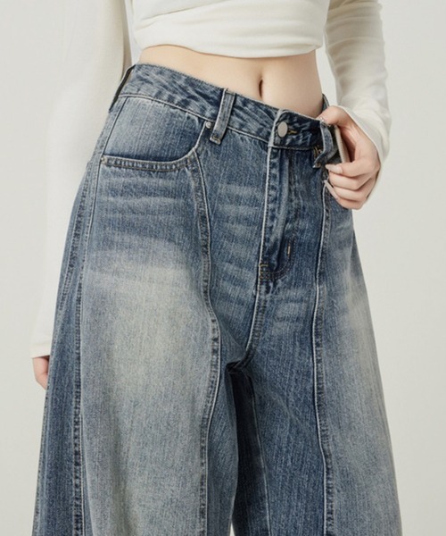 ADDITION STORE(アディションストア)の「【キレイな色落ちが◎】ハイウエスト ビンテージ ワイドデニム / High-waisted vintage wide-leg denim(デニムパンツ・レディース・ブルー・LARGE/MEDIUM/SMALL)」の13枚目の写真