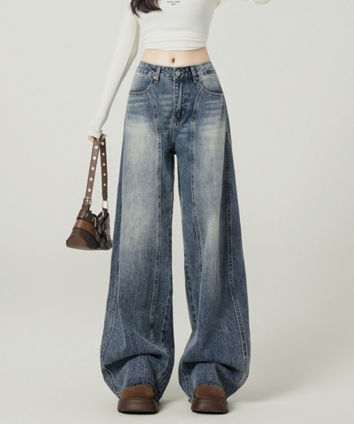 ADDITION STORE(アディションストア)の「【キレイな色落ちが◎】ハイウエスト ビンテージ ワイドデニム / High-waisted vintage wide-leg denim(デニムパンツ・レディース・ブルー・LARGE/MEDIUM/SMALL)」の5枚目の写真