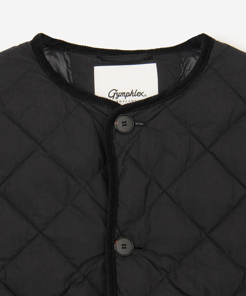 GYMPHLEX(ジムフレックス)の「Gymphlex | ナイロンタフタ キルトダウンショートベスト SOLID WOMEN(ダウンベスト・レディース・ブラック・14)」の13枚目の写真
