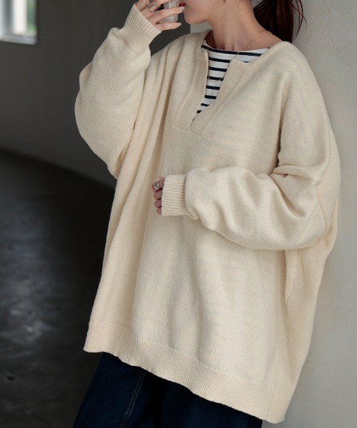 HUG.U(ハグユー)の「キーネックゆるニット(ニット/セーター・レディース・ライトグレー/テラコッタ/ネイビー/ブラック/グレイッシュベージュ/アイボリー・FREE)」の19枚目の写真