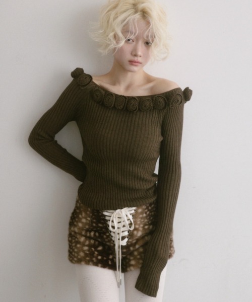 igi(イジ)の「ROSIE HUG KNIT / ローズニットトップス(ニット/セーター・レディース・ライトグリーン/ピンク/ブラウン・FREE)」の2枚目の写真