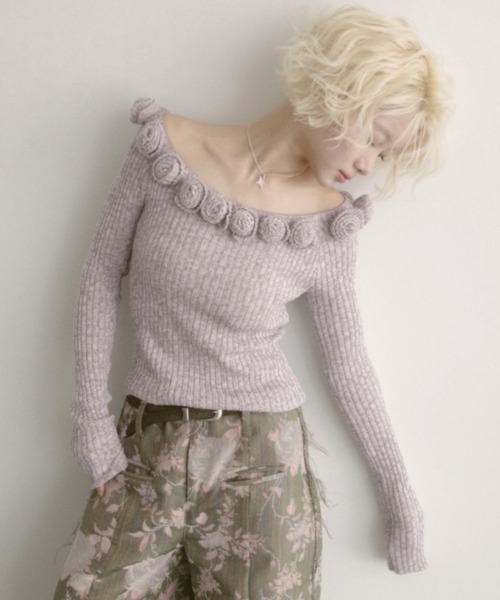 igi(イジ)の「ROSIE HUG KNIT / ローズニットトップス(ニット/セーター・レディース・ライトグリーン/ピンク/ブラウン・FREE)」の1枚目の写真