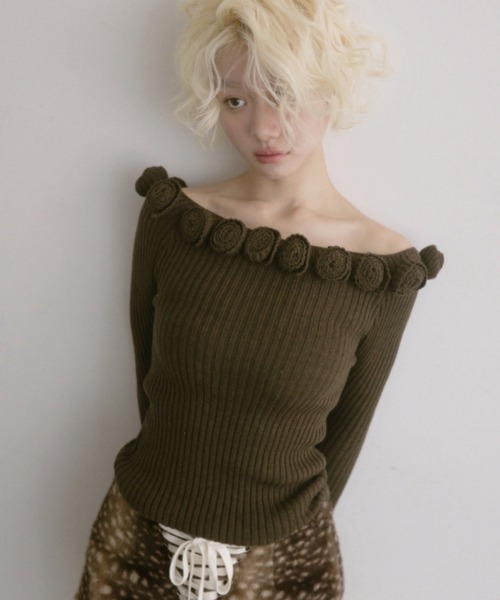 igi(イジ)の「ROSIE HUG KNIT / ローズニットトップス(ニット/セーター・レディース・ライトグリーン/ピンク/ブラウン・FREE)」の22枚目の写真