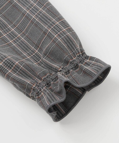 BeBe Petits Pois Vert（ベベプチポワヴェール）の「【店舗限定】チェックバルーン長袖ワンピース（ワンピース・キッズ・ブラック系その他/グレー系その他・100cm/120cm/130cm/150cm/140cm/110cm）」の9枚目の写真