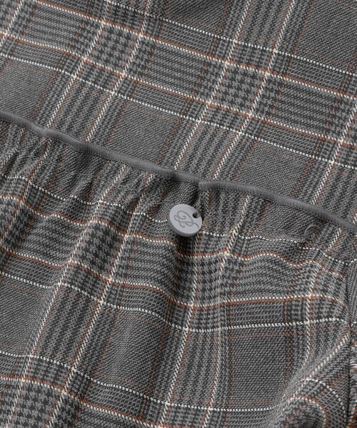 BeBe Petits Pois Vert（ベベプチポワヴェール）の「【店舗限定】チェックバルーン長袖ワンピース（ワンピース・キッズ・ブラック系その他/グレー系その他・100cm/120cm/130cm/150cm/140cm/110cm）」の11枚目の写真