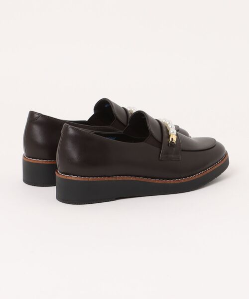 LUGG NAGG（ラグナグ）の「【maschietta】【晴雨兼用】パールチェーンマニッシュローファー【防水シート入り】（ローファー・レディース・ブラック/チョコ・22.5cm/23.5cm/24.0cm/24.5cm/23.0cm）」の3枚目の写真