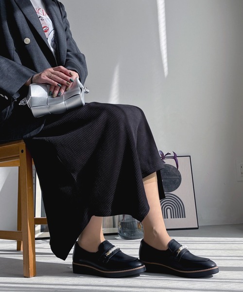 LUGG NAGG（ラグナグ）の「【maschietta】【晴雨兼用】パールチェーンマニッシュローファー【防水シート入り】（ローファー・レディース・ブラック/チョコ・22.5cm/23.5cm/24.0cm/24.5cm/23.0cm）」の7枚目の写真