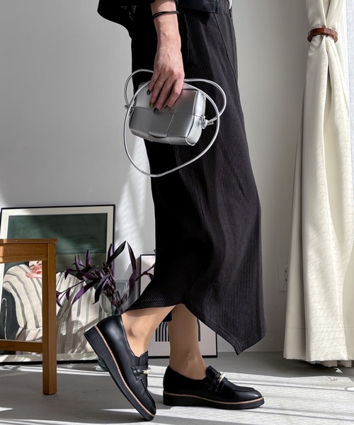 LUGG NAGG（ラグナグ）の「【maschietta】【晴雨兼用】パールチェーンマニッシュローファー【防水シート入り】（ローファー・レディース・ブラック/チョコ・22.5cm/23.5cm/24.0cm/24.5cm/23.0cm）」の11枚目の写真