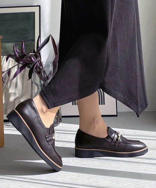 LUGG NAGG（ラグナグ）の「【maschietta】【晴雨兼用】パールチェーンマニッシュローファー【防水シート入り】（ローファー・レディース・ブラック/チョコ・22.5cm/23.5cm/24.0cm/24.5cm/23.0cm）」の14枚目の写真