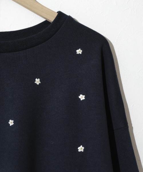 flower（フラワー）の「トゥインクルフラワースウェット（スウェット・レディース・アイボリー/ネイビー・FREE）」の14枚目の写真