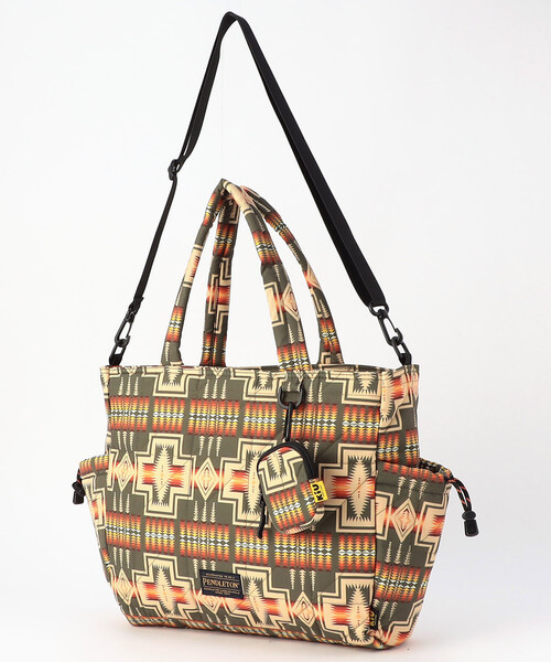 PENDLETON（ペンドルトン）の「KiU/キウ PNDLTN_SQ PADDED MP TOTE BAG スクエアパデッドマルチパーパストートバッグ（トートバッグ・メンズ・ネイビー/オリーブ・ONE SIZE）」の9枚目の写真