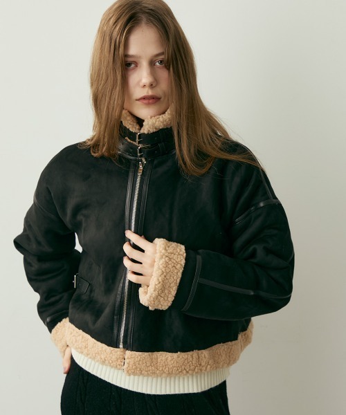 Clum(クルム)の「クロップドムートンライクボアジャケット(ムートンコート・レディース・テラコッタ/ブラック・FREE)」の5枚目の写真