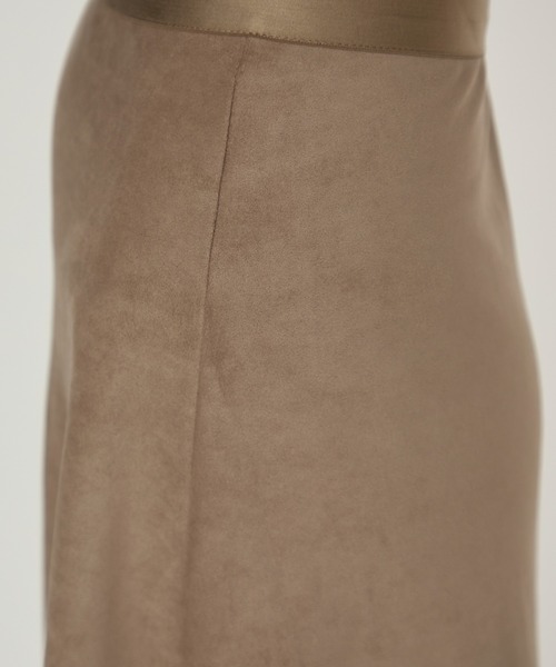 NUJOH(ヌゾ)の「Suede Flare Long Skirt / スエードフレアロングスカート(スカート・レディース・ブラック/ブラウン/ベージュ・MEDIUM/LARGE)」の17枚目の写真