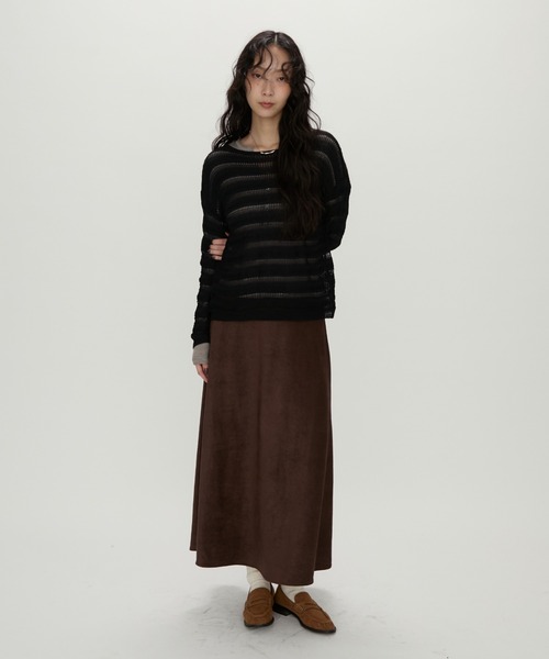NUJOH(ヌゾ)の「Suede Flare Long Skirt / スエードフレアロングスカート(スカート・レディース・ブラック/ブラウン/ベージュ・MEDIUM/LARGE)」の19枚目の写真
