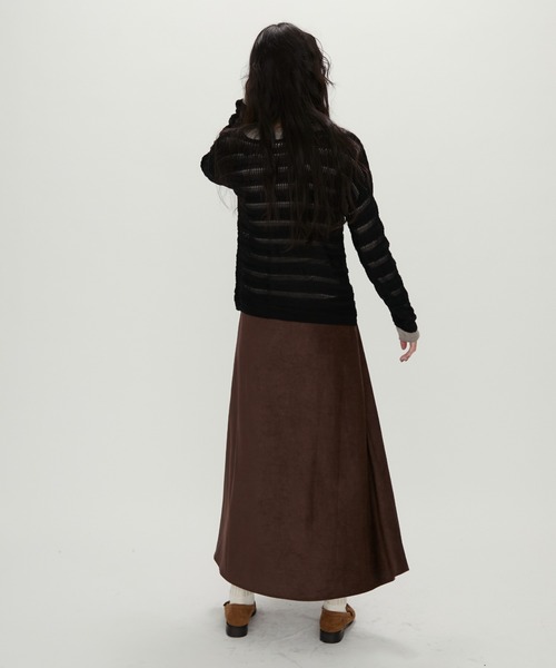 NUJOH(ヌゾ)の「Suede Flare Long Skirt / スエードフレアロングスカート(スカート・レディース・ブラック/ブラウン/ベージュ・MEDIUM/LARGE)」の6枚目の写真