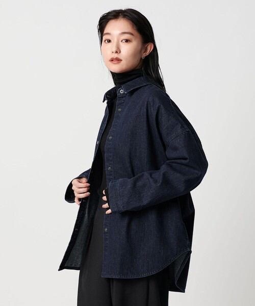 MARW UNITED ARROWS(マルゥ ユナイテッドアローズ)の「<MARW UNITED ARROWS>デニム オーバー シャツ(シャツ/ブラウス・レディース・オフホワイト/ブラック/コバルトブルー・FREE)」の4枚目の写真