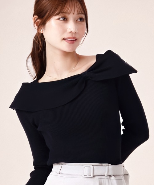 MISCH MASCH（ミッシュマッシュ）の「2025秋冬新作 アシメリボン2wayフレア袖ニット（ニット/セーター・レディース・ブラック/ブラウン/パープル/ホワイト・ﾌﾘ-）」の2枚目の写真