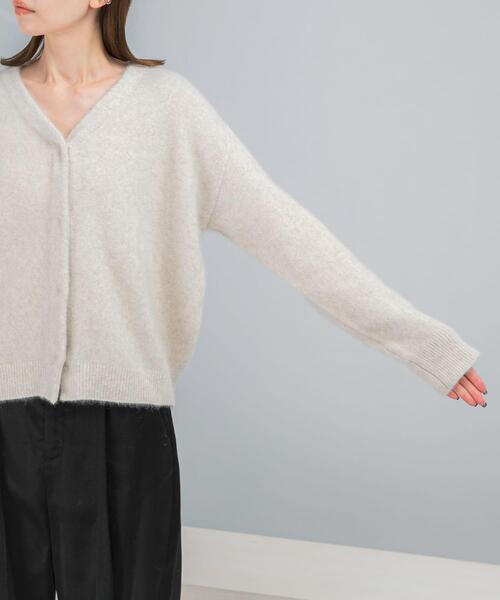 URBAN RESEARCH ROSSO WOMEN（アーバンリサーチ　ロッソ）の「エアリーニット2WAYカーディガン（カーディガン/ボレロ・レディース・ブラック/ベージュ/ホワイト系その他・FREE）」の9枚目の写真