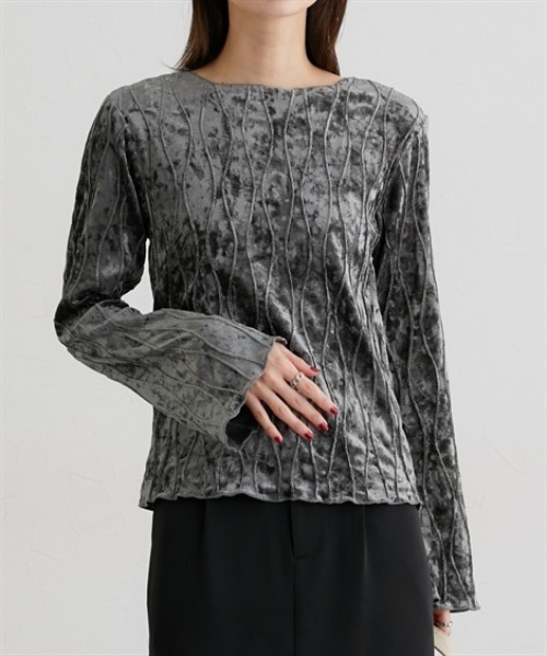 nissen（ニッセン）の「ウェーブタックベロアトップス（Tシャツ/カットソー・レディース・チャコール/アイボリー/ブラック・M/L）」の3枚目の写真