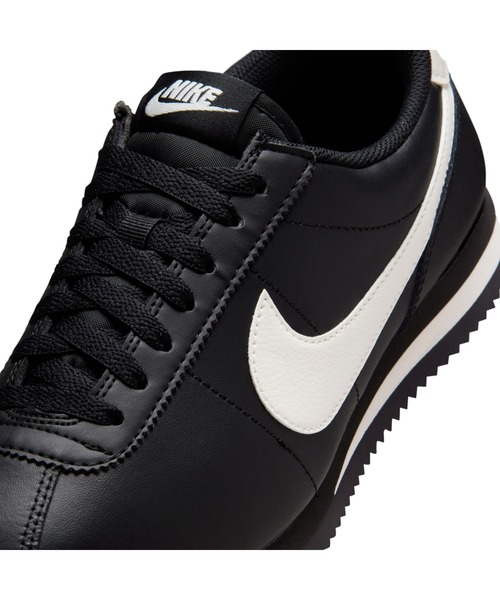 NIKE(ナイキ)の「NIKE Cortez Leather(ナイキ ウィメンズ コルテッツ)(スニーカー・メンズ・ホワイト系/レッド系/ブラック系・24cm/24.5cm/25cm/25.5cm/26cm/28cm/28.5cm/29cm/23cm/23.5cm/26.5cm/27.5cm/27cm)」の21枚目の写真