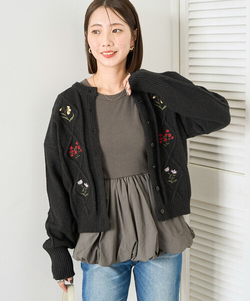 セール】限定展開 ダイヤ柄 ケーブル フラワー刺繍 ニットカーディガン