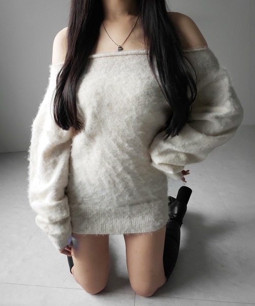 me+em select(ミームセレクト)の「※※【 4color 】オフショルダーレディニットミニワンピース / off shoulder lady knit mini onepiece(ワンピース・レディース・レッド/チャコール/アイボリー/グレー・FREE)」の6枚目の写真