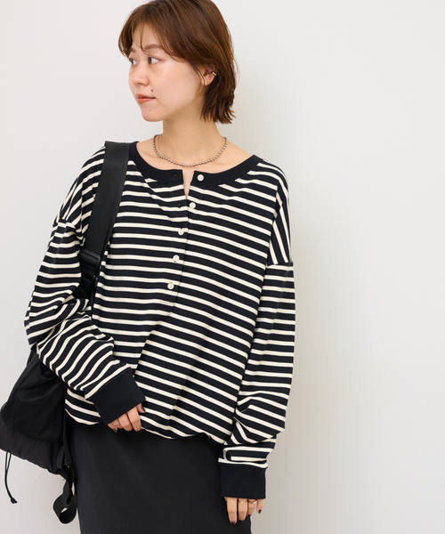 JOURNAL STANDARD relume（ジャーナルスタンダード　レリューム）の「オーバーサイズヘンリーネック（Tシャツ/カットソー・レディース・ブラック系その他/ブラック/ホワイト・FREE）」の15枚目の写真