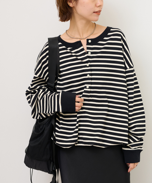 JOURNAL STANDARD relume（ジャーナルスタンダード　レリューム）の「オーバーサイズヘンリーネック（Tシャツ/カットソー・レディース・ブラック系その他/ブラック/ホワイト・FREE）」の16枚目の写真